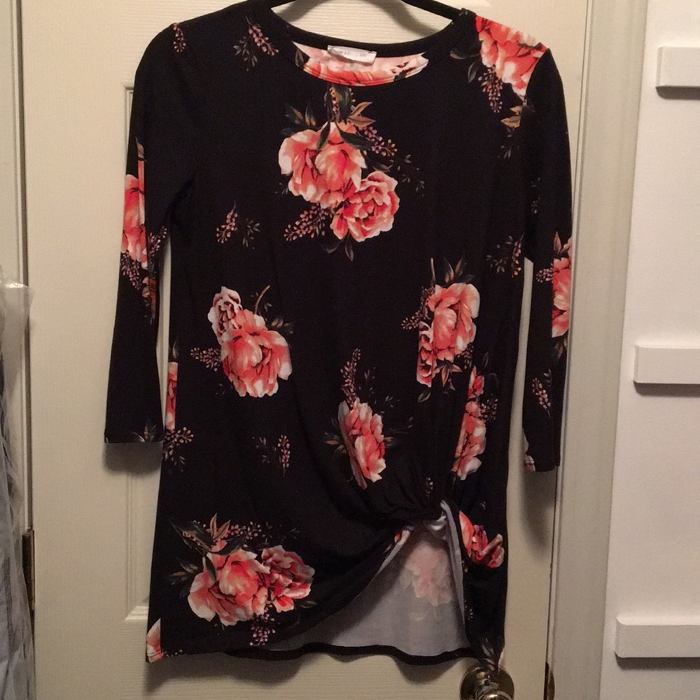 Black & Floral Boutique Top
